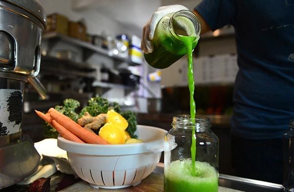 Preparación de jugo verde