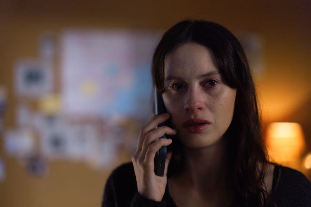 Milena Smit en "La chica de nieve"