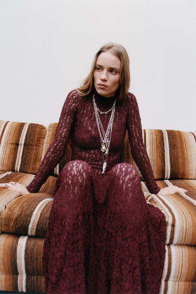 Vestido de encaje de Zara
