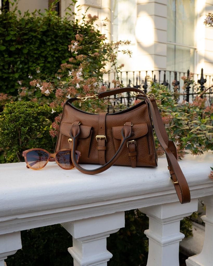 Claudia Schiffer en Londres con look navideño.