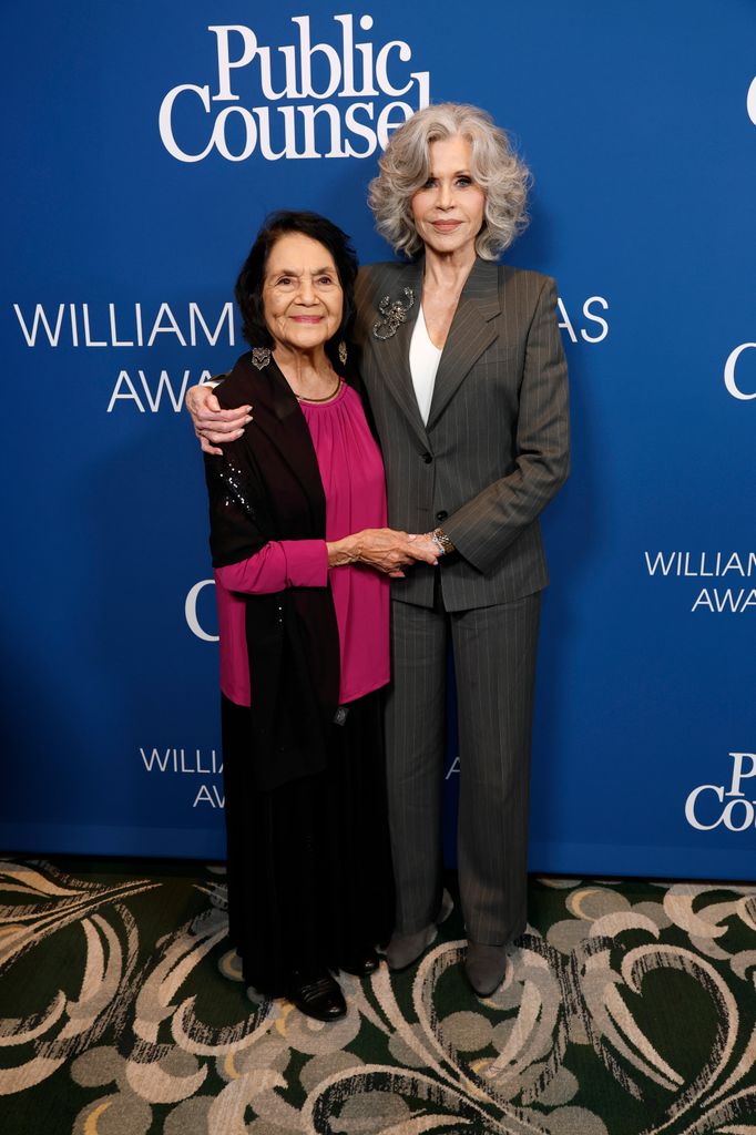 Dolores Huerta y Jane Fonda en un evento en Beverly Hills en febrero de 2025.