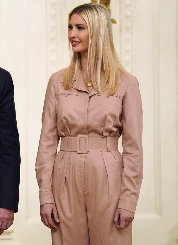 Ivanka Trump con mono