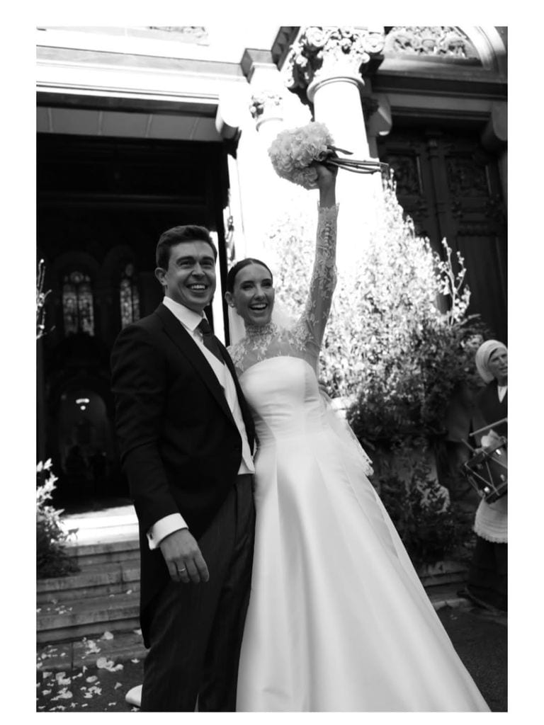 Isabel ha contraído matrimonio con Antonio Martínez-Gandía, ingeniero, y ambos viven en Madrid, pese a haber celebrado el enlace en Asturias