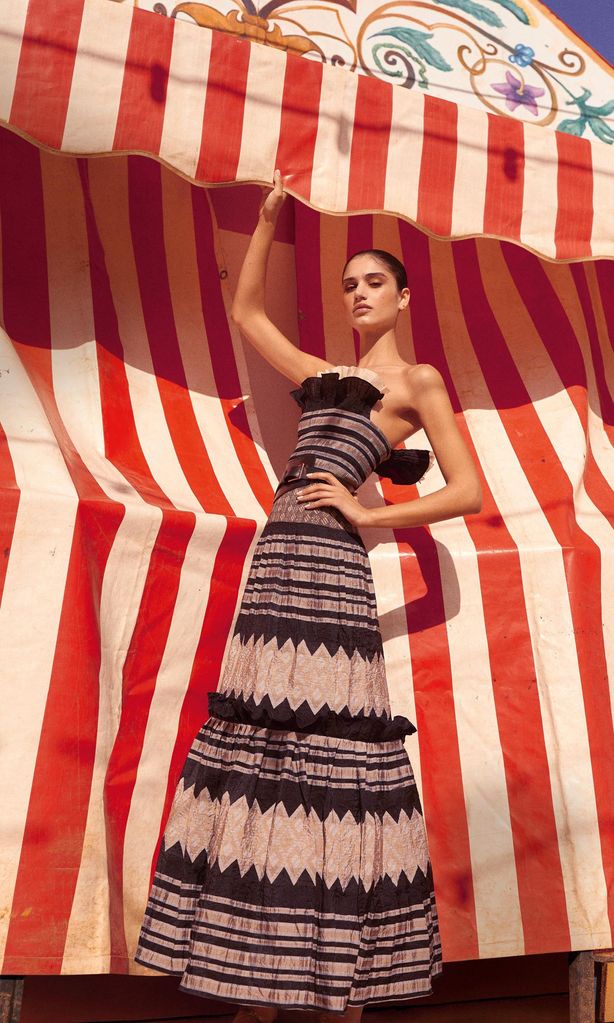 Moda Inés Domecq HOLA 4160