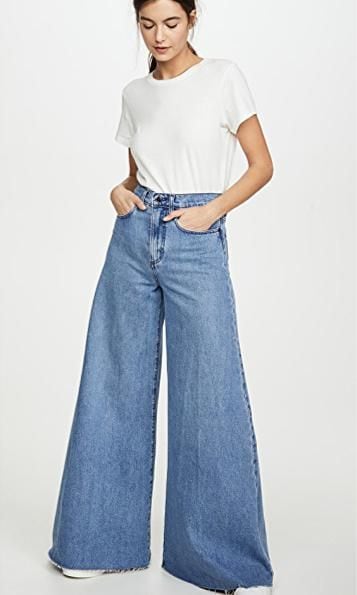 modelo con pantalones de maxi bota