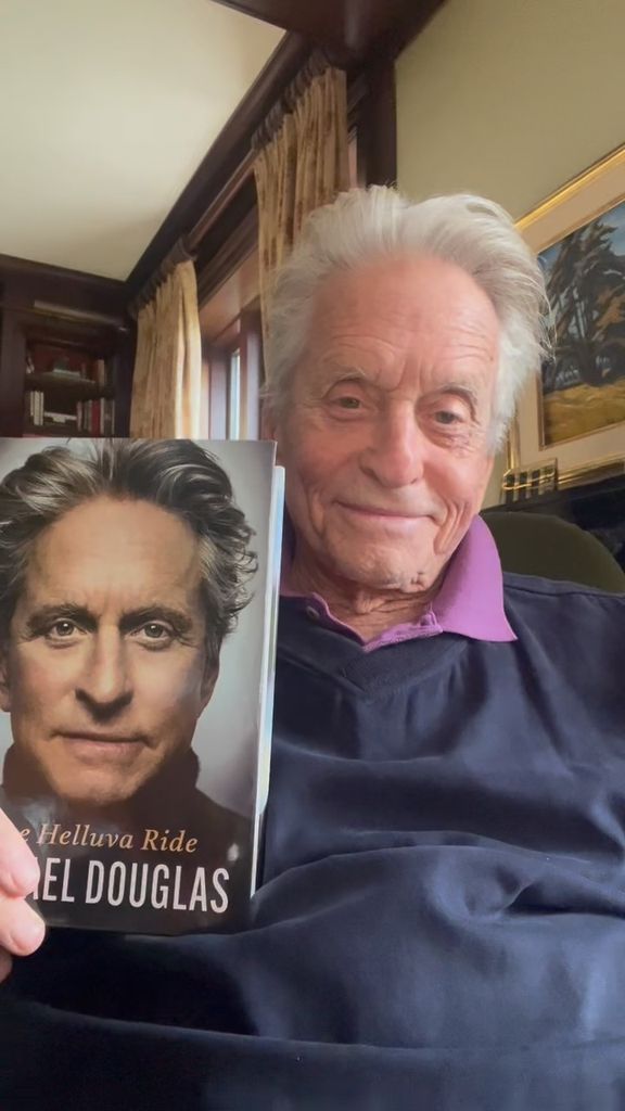 Las memorias Michael Douglas 'One Helluva Ride' saldrán a la venta el 6 de octubre de 2026.