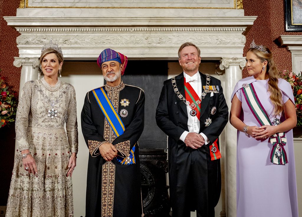 LOS REYES DE HOLANDA Y LA PRINCESA AMALIA EN CENA DE GALA POR LA VISITA DEL SULTÁN DE OMAN 