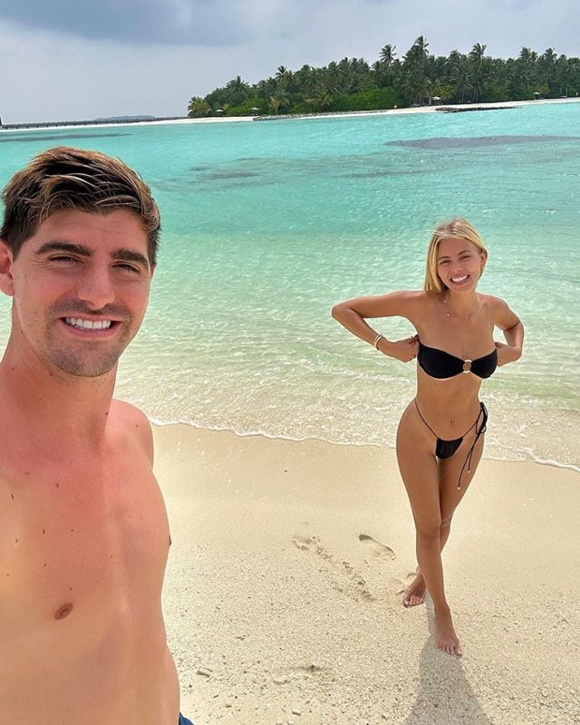 Thibaut Courtois y Mishel Gerzig en Maldivas
