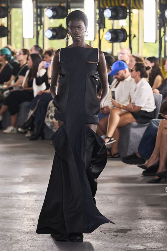 sacai049a