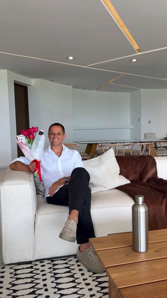 Javier 'Chicharito' Hernández revela, en medio de la polémica, que tiene pareja