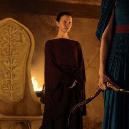Mia Goth es Melanto, la siriventa de Penélope en 'La Odisea'