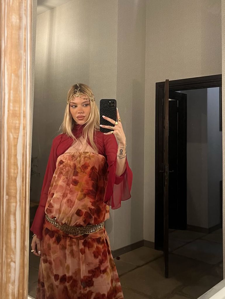 Alejandra embarazada durante la boda que la mantuvo muy emocionada