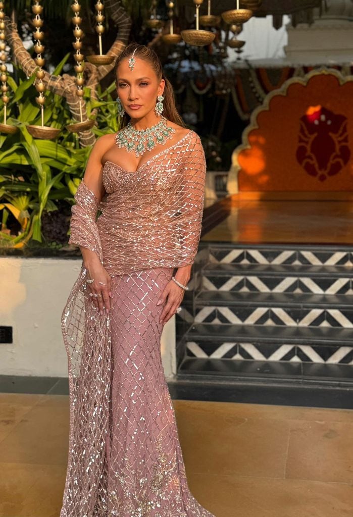 Jennifer Lopez asistió a la celebración de boda de Netra Mantena y Vamsi Gadiraju en Udaipur.
