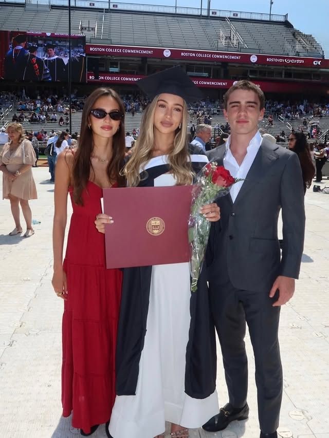 Los tres tesoros de Juanes y Karen Martínez: Paloma, Luna y Dante.