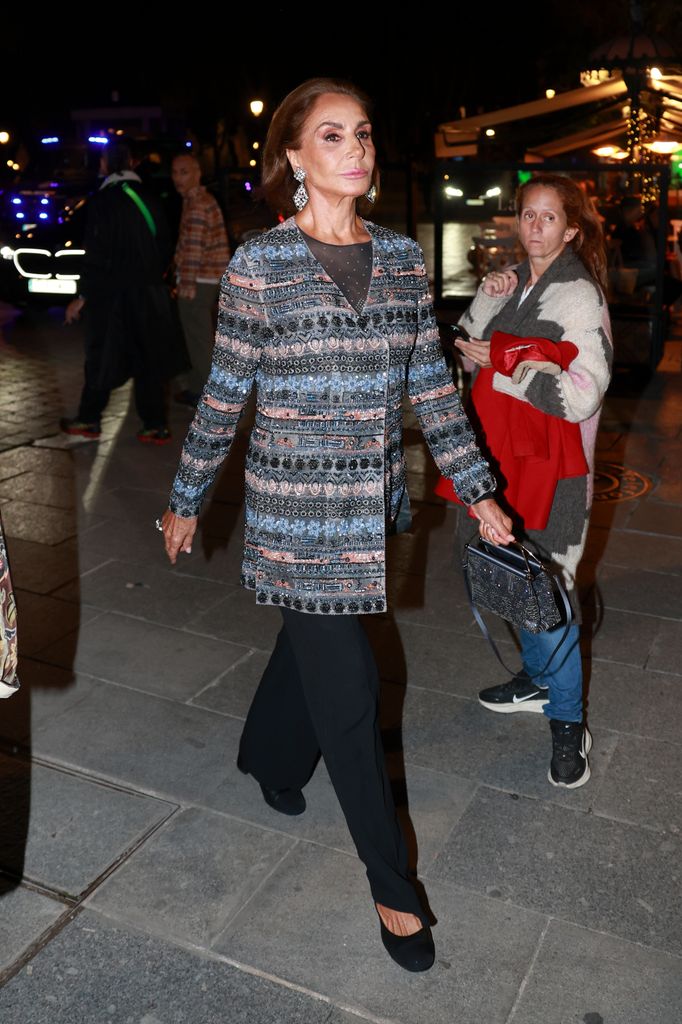 Naty Abascal llegando a la 40.ª edición de los Premios de Pintura BMW 2025 en Madrid.