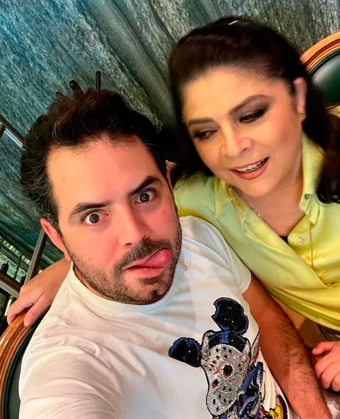 José Eduardo Derbez y Victoria Ruffo