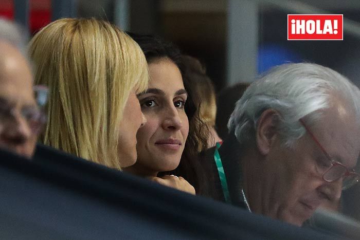 Mery Perelló, con sus suegros, vibra con la remontada de Rafa Nadal en la Copa Davis