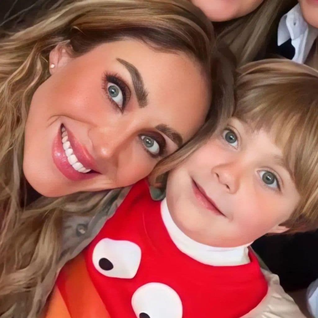 Anahí y su hijo Manu