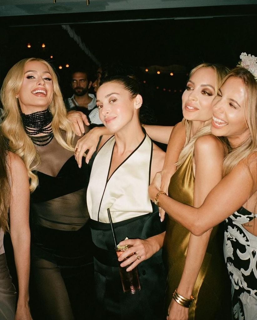 Paris Hilton en el 43 cumpleaños de Nicole Richie