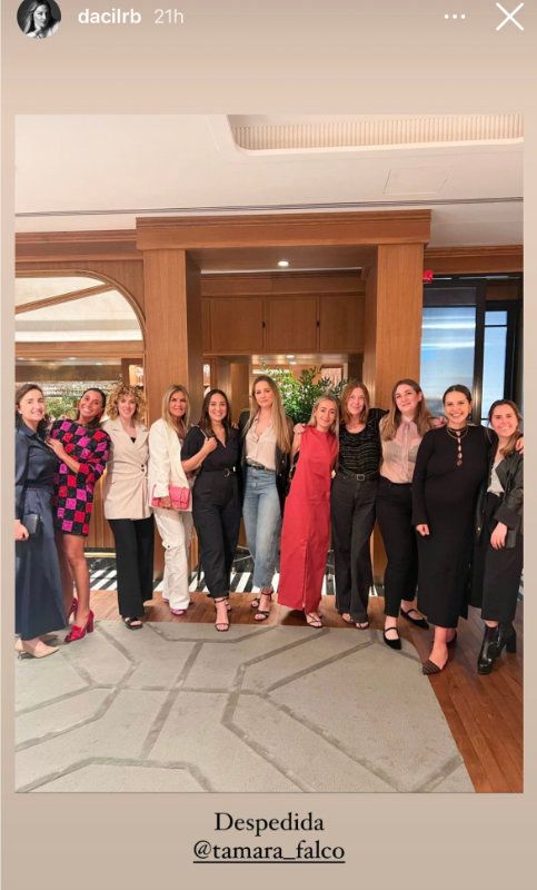 Tamara Falcó y su equipo