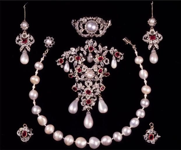 Las tiaras de Mary de Dinamarca: ¿qué tiene y qué recibe la nueva reina?