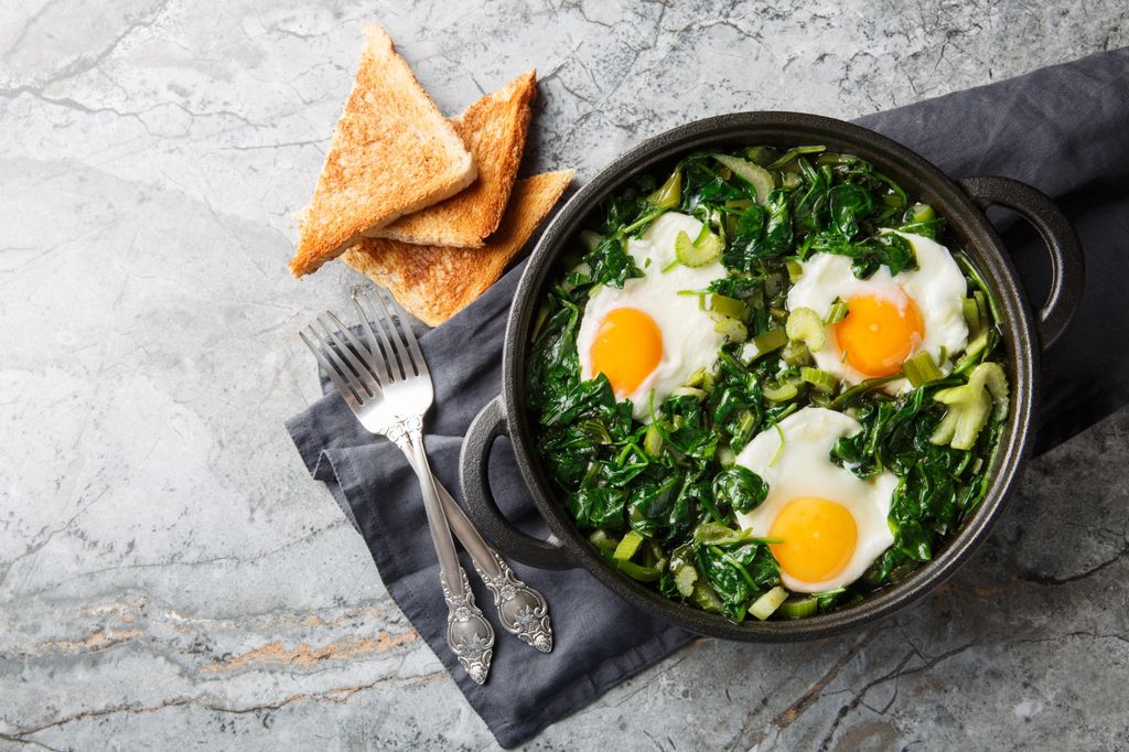 Elige las verduras y hortalizas que más te gusten para hacer esta receta porque todas quedan ricas con el huevo.