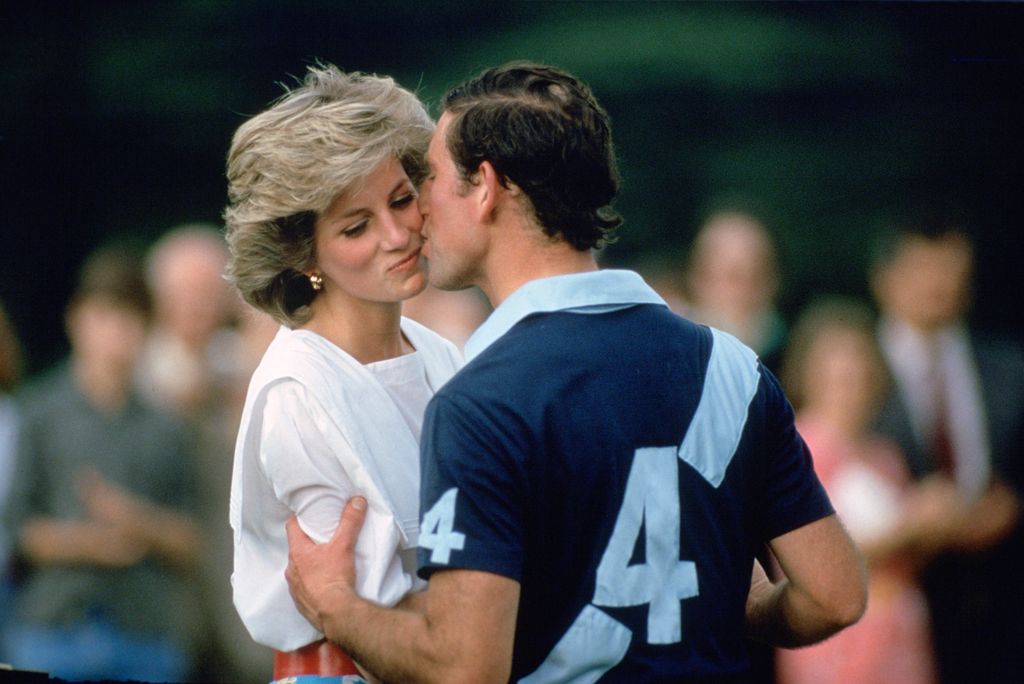 El entonces príncipe Carlos y la princesa Diana en un juego de polo en Cirencester, en 1985.