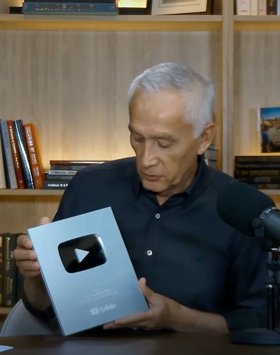 En menos de un mes, Jorge Ramos consolidó con éxito 'Así Veo las Cosas' en plataformas digitales