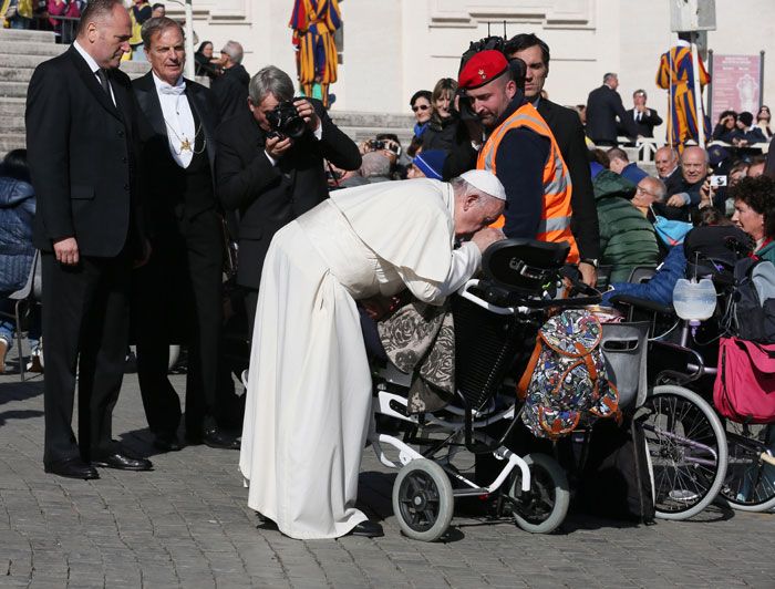 Papa Francisco y su humildad