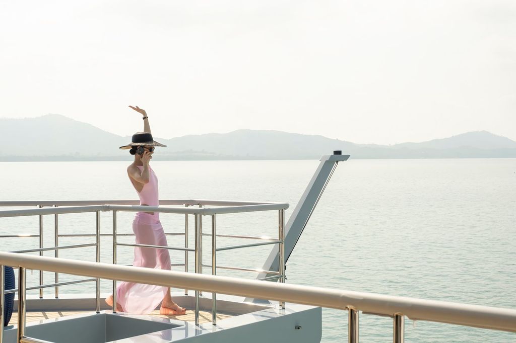 El vestuario de The White Lotus, diseñado por Jacquemus
