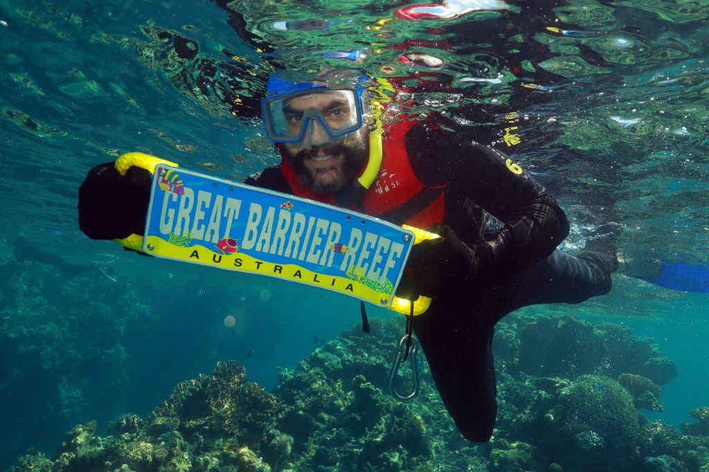 Dani Mateo buce en la Gran Barrera de Coral
