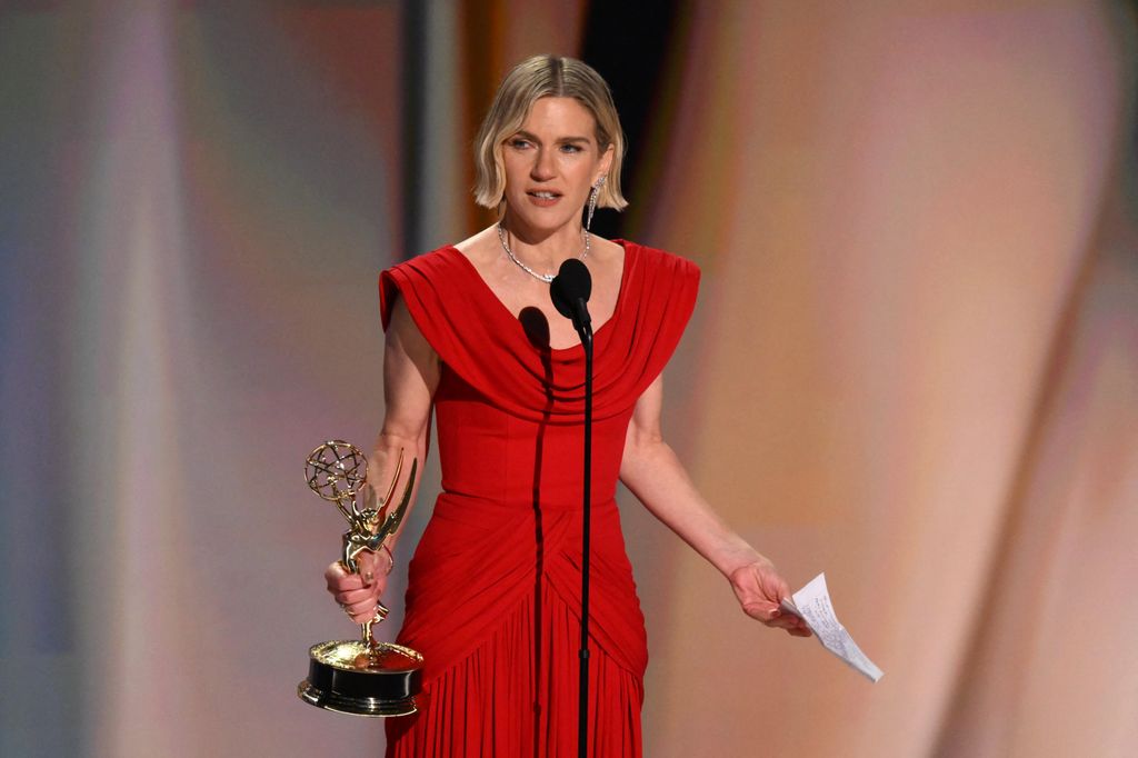 Rhea Seehorn ganó el Emmy a Mejor Actriz Protagonista en Drama por "Pluribus".