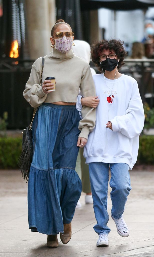 jennifer lopez y emme