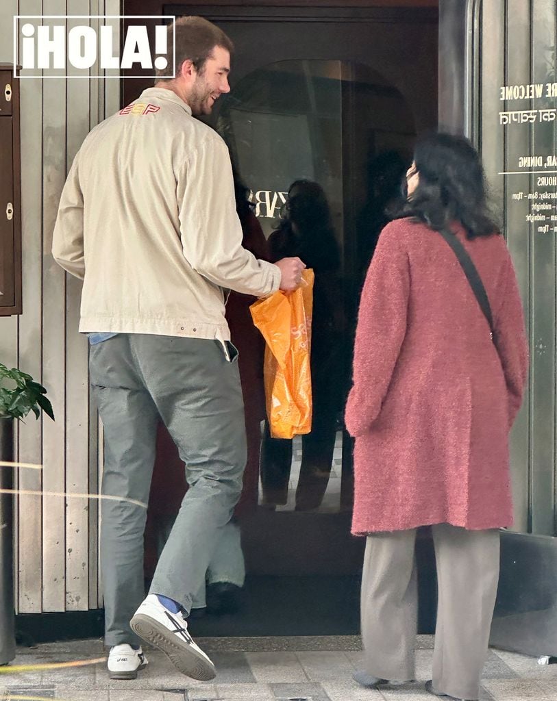 Imágenes exclusivas de Juan Urdangarin junto a su novia Sofía Khan