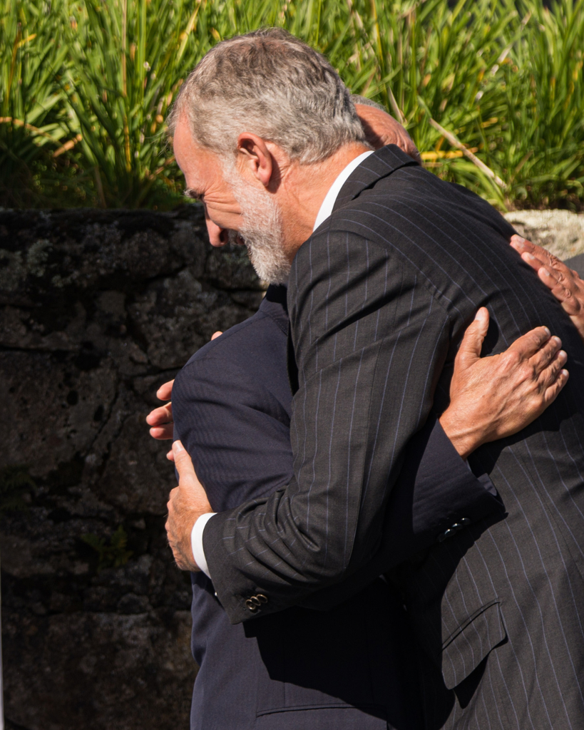 El emotivo abrazo entre Don Felipe y el ex mandatario portugués
