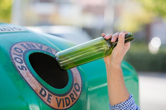 Reciclar el vidrio es importante para cuidar del medio ambiente