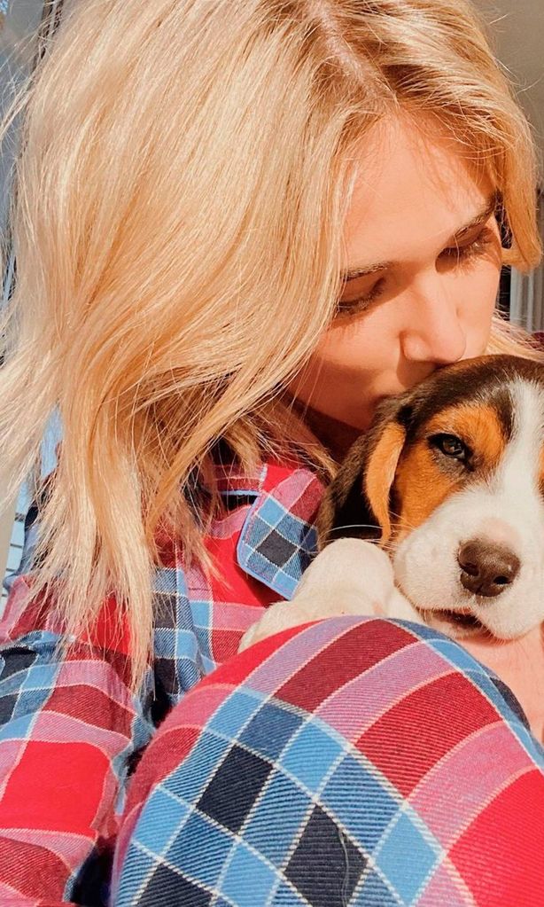 Ana Soria con su perrito Nely