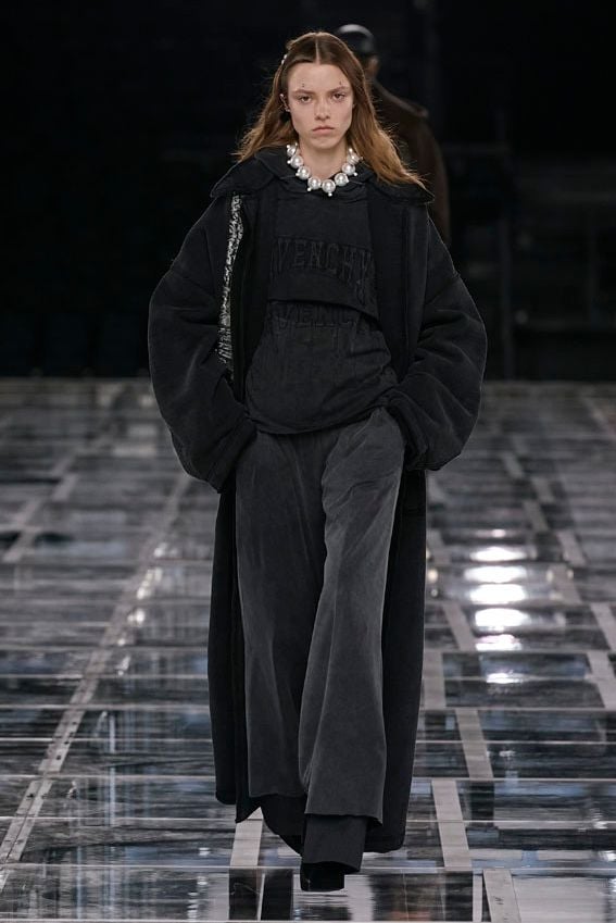 givenchy f22 025025220308