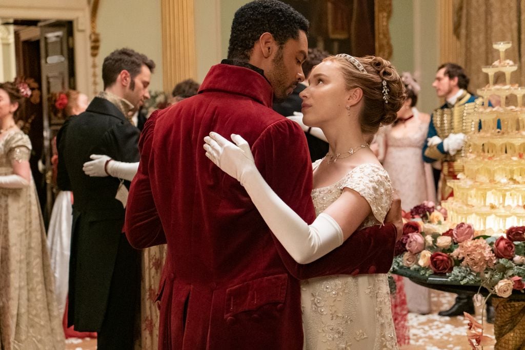 Regé-Jean Page y Phoebe Dyvenor nos hicieron soñar en la primera temporada con el romance entre Simon Basset y Daphne Bridgerton, sus personajes en la serie