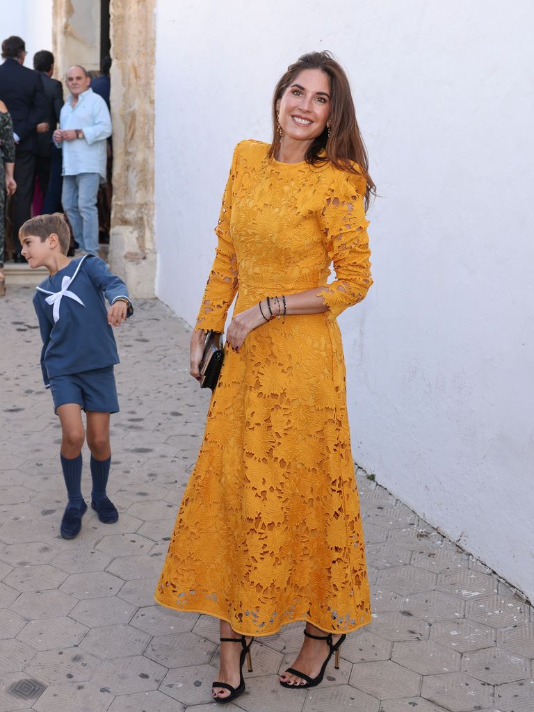 Lourdes Montes en la boda de Alberto Herrera y Blanca Llandres en Sanlucar de Barrameda, 2025.