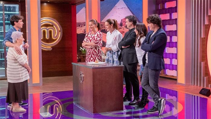 Daniel Illescas y su abuela Carmen en MasterChef celebrity