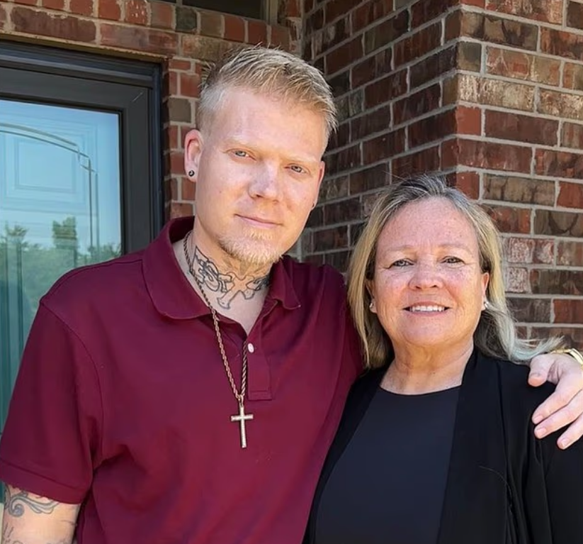 La madre de Blake sospecha que su muerte está relacionada con una