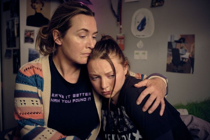 Kate Winslet y su hija, Mia Theapleton, trabajaron juntas en la serie 'I am...'