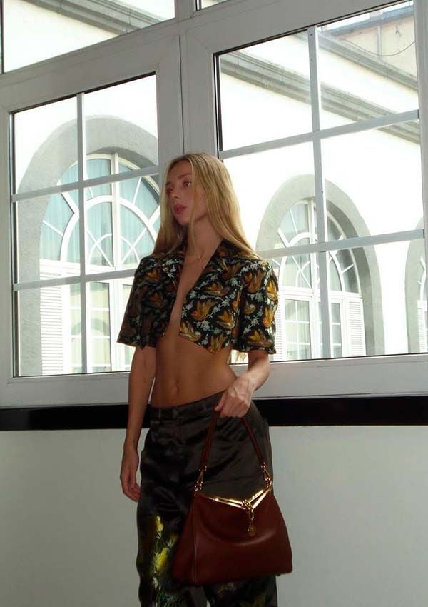 Ester Expósito con 'total look' de Etro P/V 2023