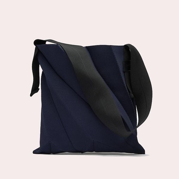 Bolso de Hombro Hobo Plisado en Punto Adolfo Domínguez