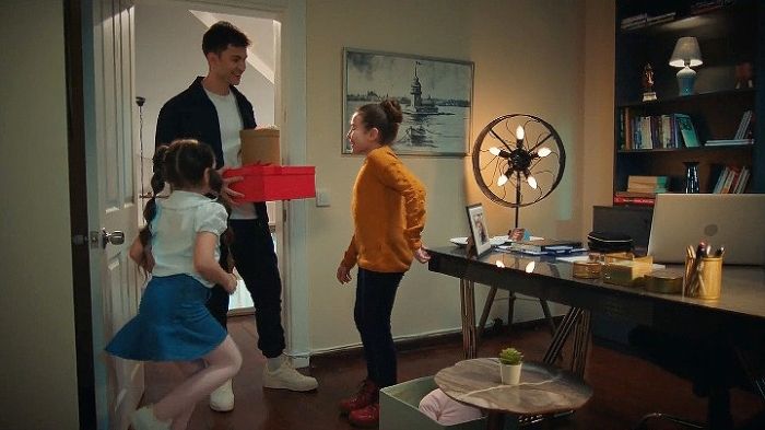 'Hermanos': Cuando sube a ver a las chicas Tolga se llevará una desagradable sorpresa