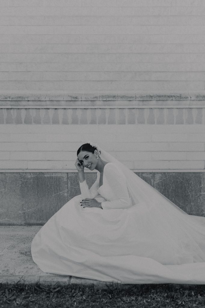 Vestido de novia de Rafa Valverde con cintura a la vasca