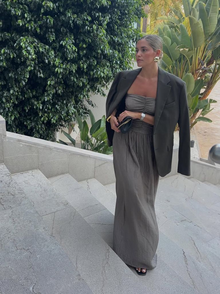 Paula Cremades con look de invitada