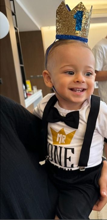 Primer plano del hijo de Fani Stipkovic