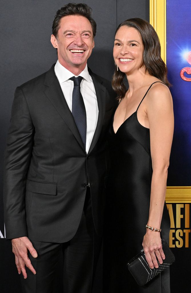 Hugh Jackman y Sutton Foster en el estreno de Song Sung Blue en el AFI Fest en Hollywood, California, el 26 de octubre de 2025
